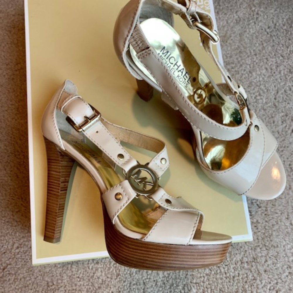 Michael Kors Fulton Platform Sandals Patent Leathe